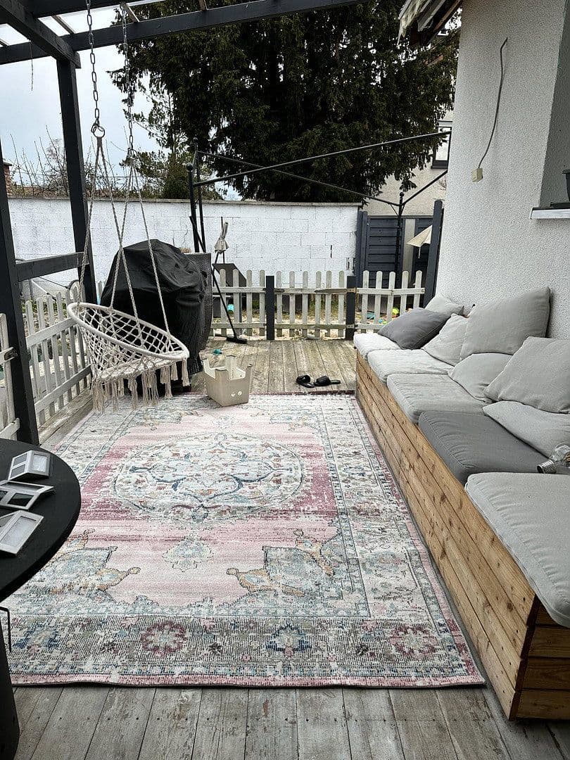 Pronájem domu 140 m², pozemek 555 m², Backnang, Bádensko-Württembersko Pronájem domu 140 m², pozemek 555 m², Backnang, Bádensko-Württembersko