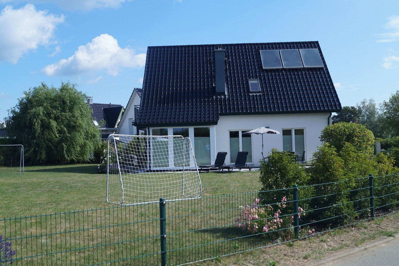 Prodej domu 140 m², pozemek 879 m², Strandkoppel 25b, Dassow, Mecklenburg-Vorpommern Prodej domu 140 m², pozemek 879 m², Strandkoppel 25b, Dassow, Mecklenburg-Vorpommern