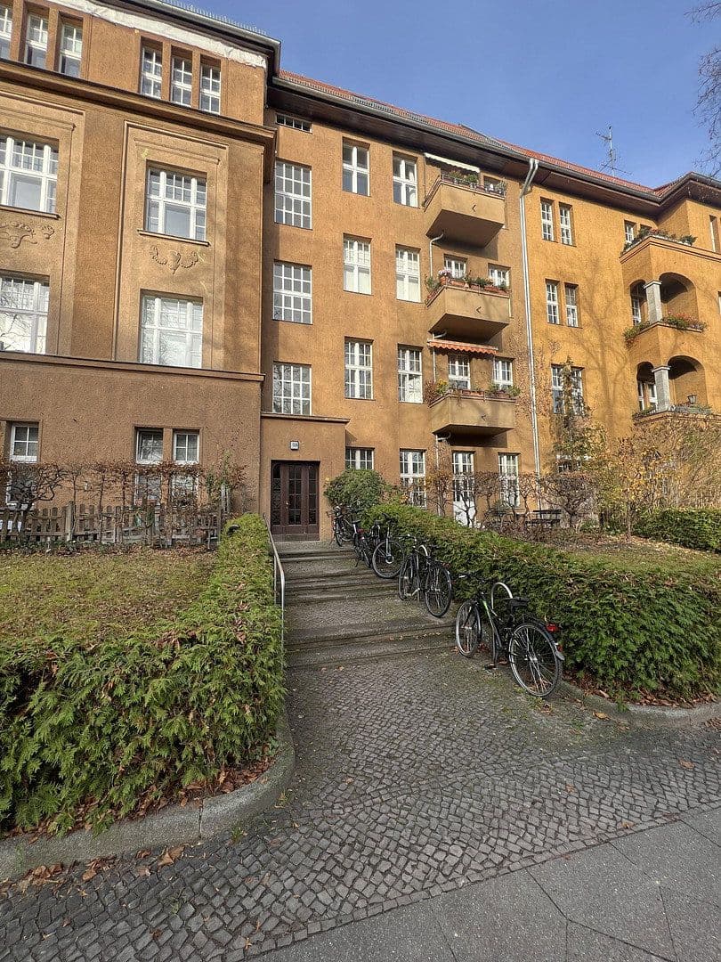 Prodej bytu 4+1 112 m², Berlin, Berlín Prodej bytu 4+1 112 m², Berlin, Berlín