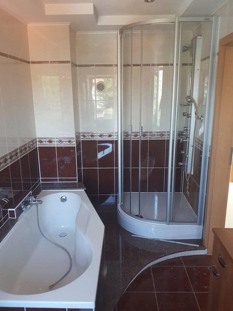 Pronájem bytu 2+1 74 m², Arnstadt, Durynsko Pronájem bytu 2+1 74 m², Arnstadt, Durynsko