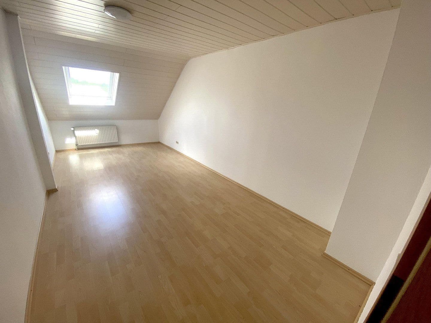 Pronájem domu 170 m², pozemek 265 m², Neidenstein, Bádensko-Württembersko Pronájem domu 170 m², pozemek 265 m², Neidenstein, Bádensko-Württembersko