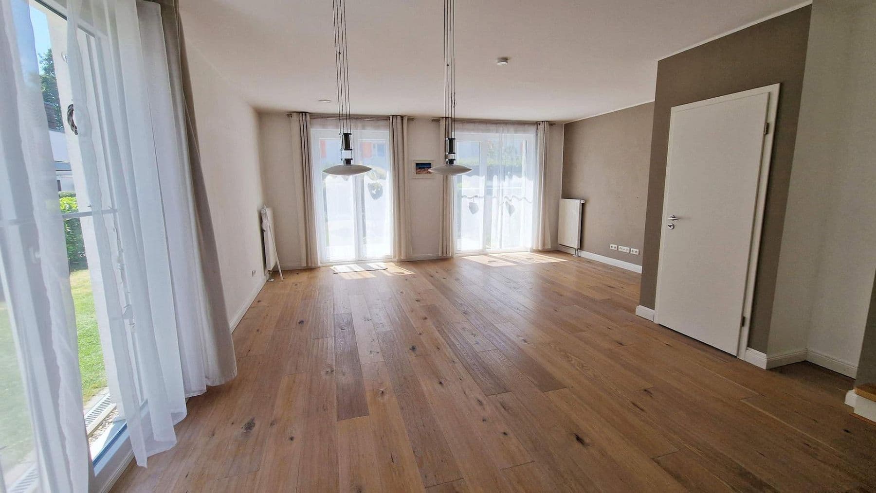 Prodej domu 126 m², pozemek 250 m², Hamburg, Hamburg Prodej domu 126 m², pozemek 250 m², Hamburg, Hamburg
