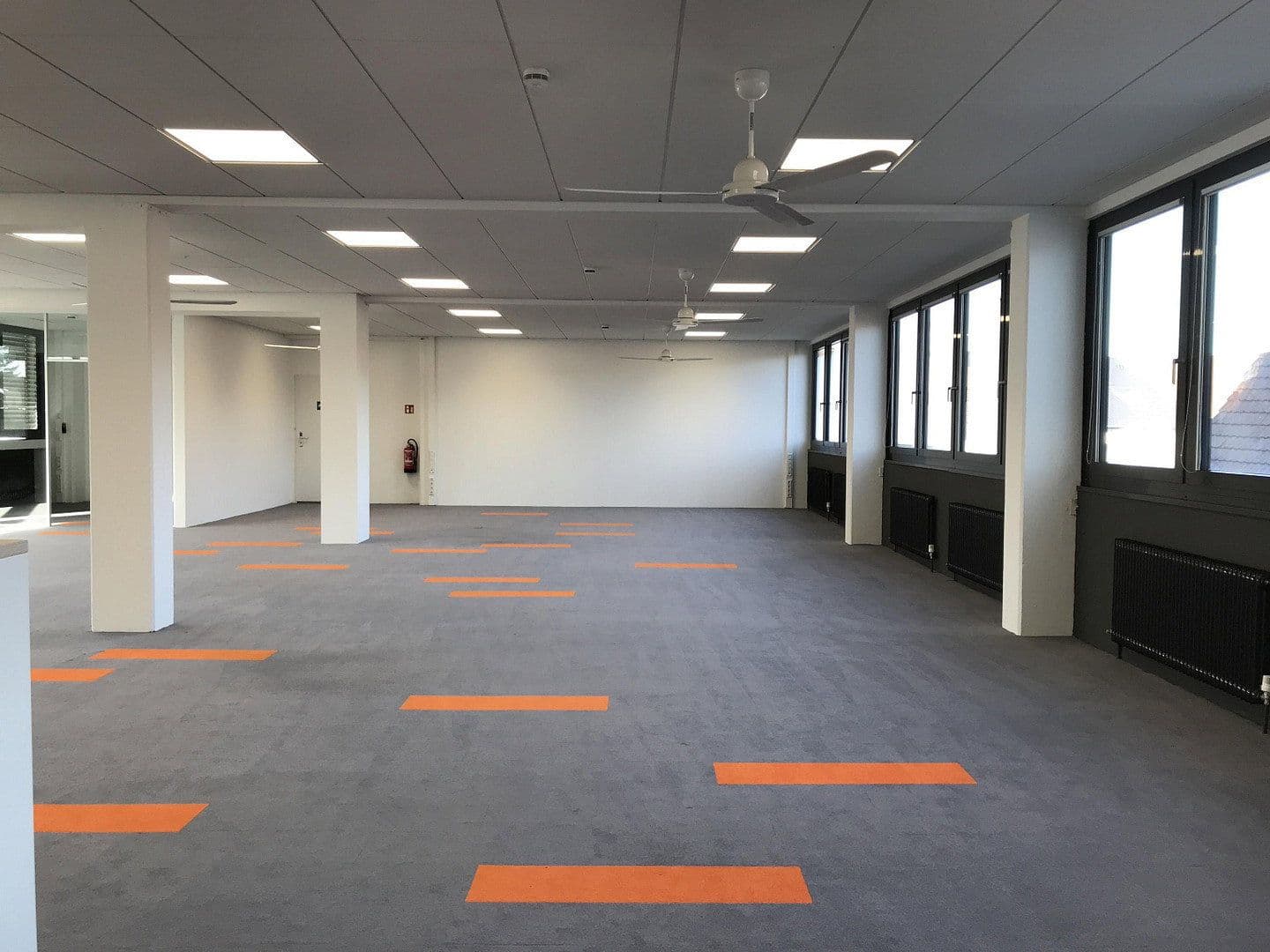Pronájem kanceláře 472 m², Sindelfingen, Bádensko-Württembersko Pronájem kanceláře 472 m², Sindelfingen, Bádensko-Württembersko