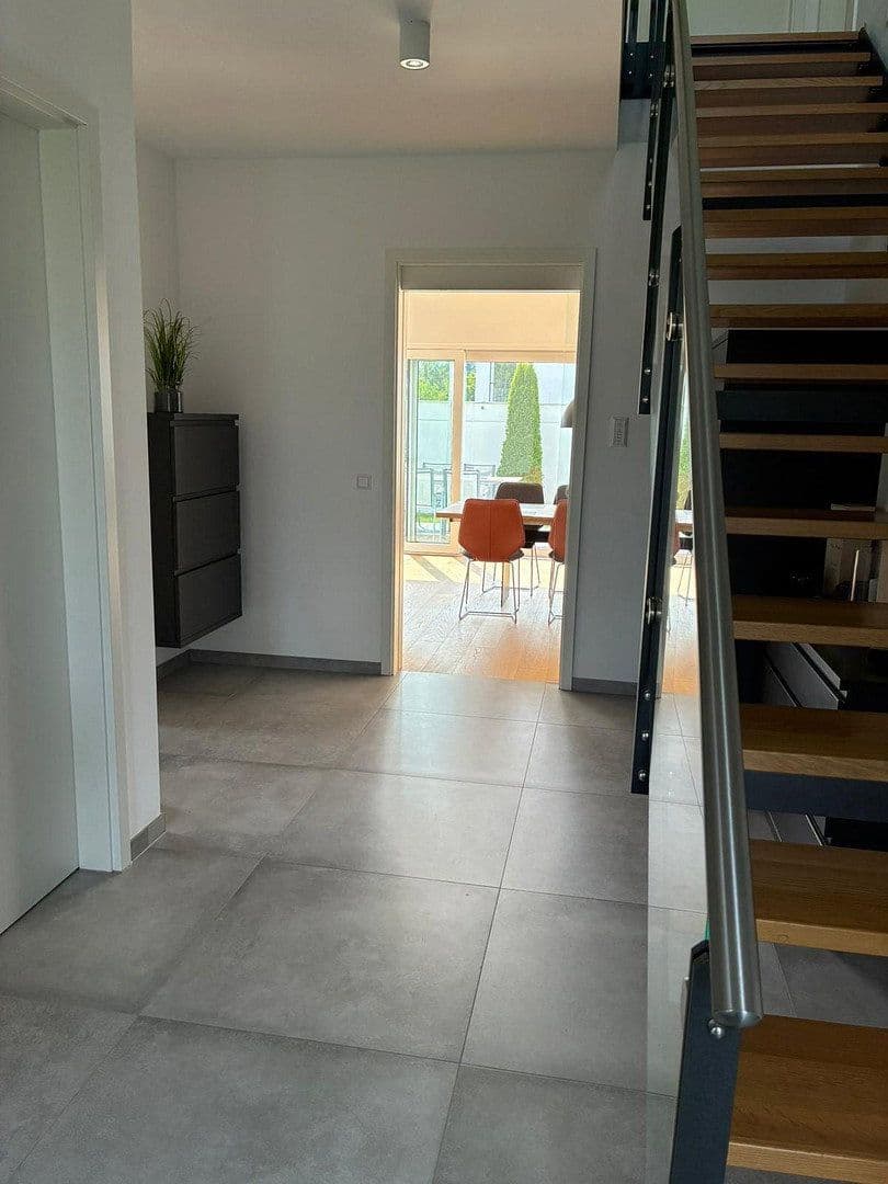 Prodej domu 188 m², pozemek 500 m², Neusäß, Bavorsko Prodej domu 188 m², pozemek 500 m², Neusäß, Bavorsko