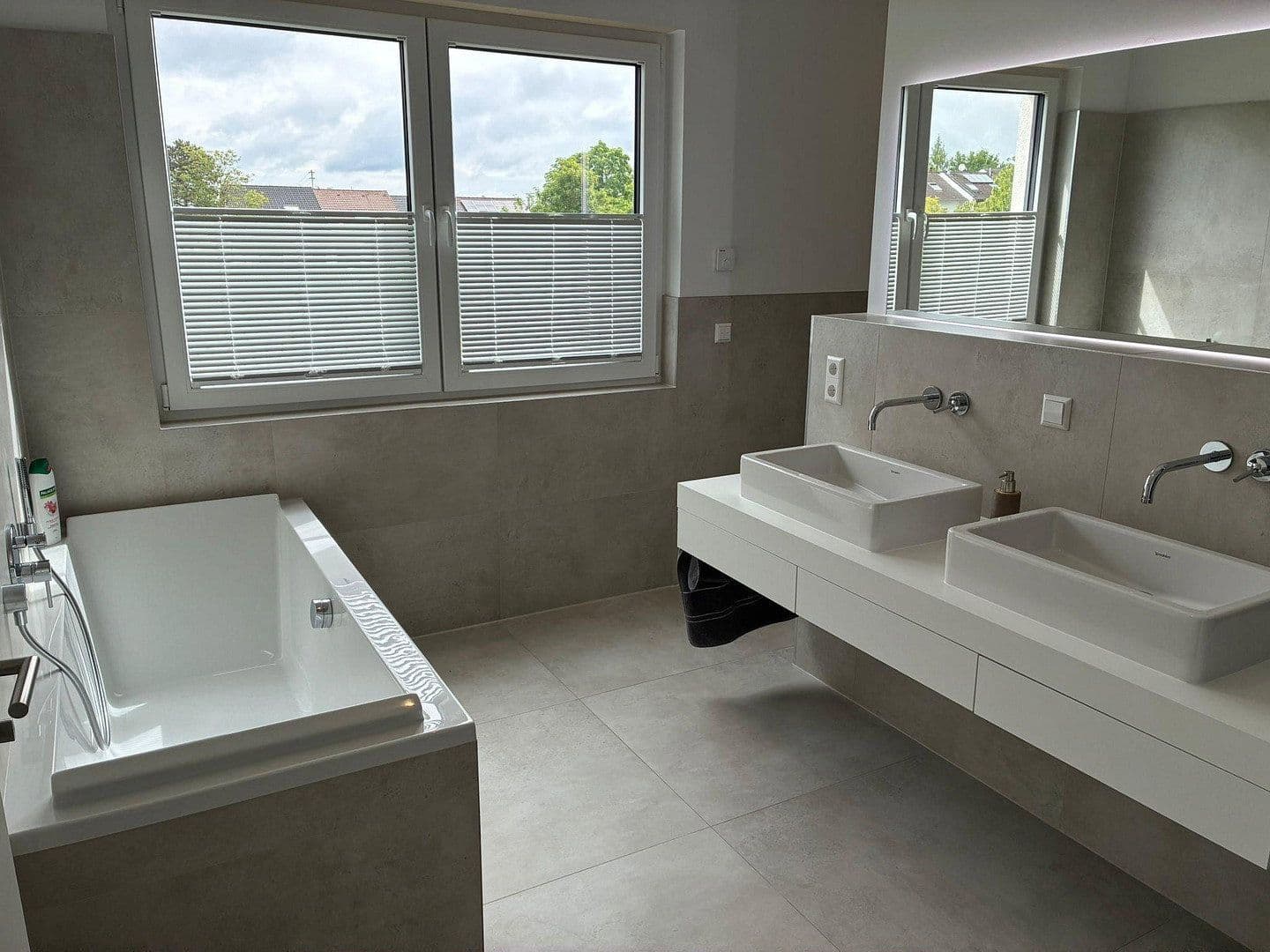 Prodej domu 188 m², pozemek 500 m², Neusäß, Bavorsko Prodej domu 188 m², pozemek 500 m², Neusäß, Bavorsko