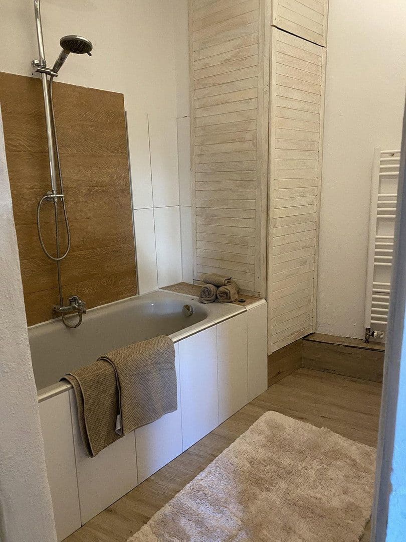 Pronájem bytu 2+1 116 m², Osnabrück, Dolní Sasko Pronájem bytu 2+1 116 m², Osnabrück, Dolní Sasko