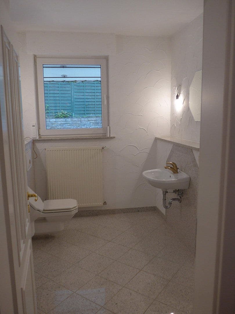 Pronájem domu 250 m², pozemek 1.390 m², Witten, Severní Porýní-Vestfálsko Pronájem domu 250 m², pozemek 1.390 m², Witten, Severní Porýní-Vestfálsko