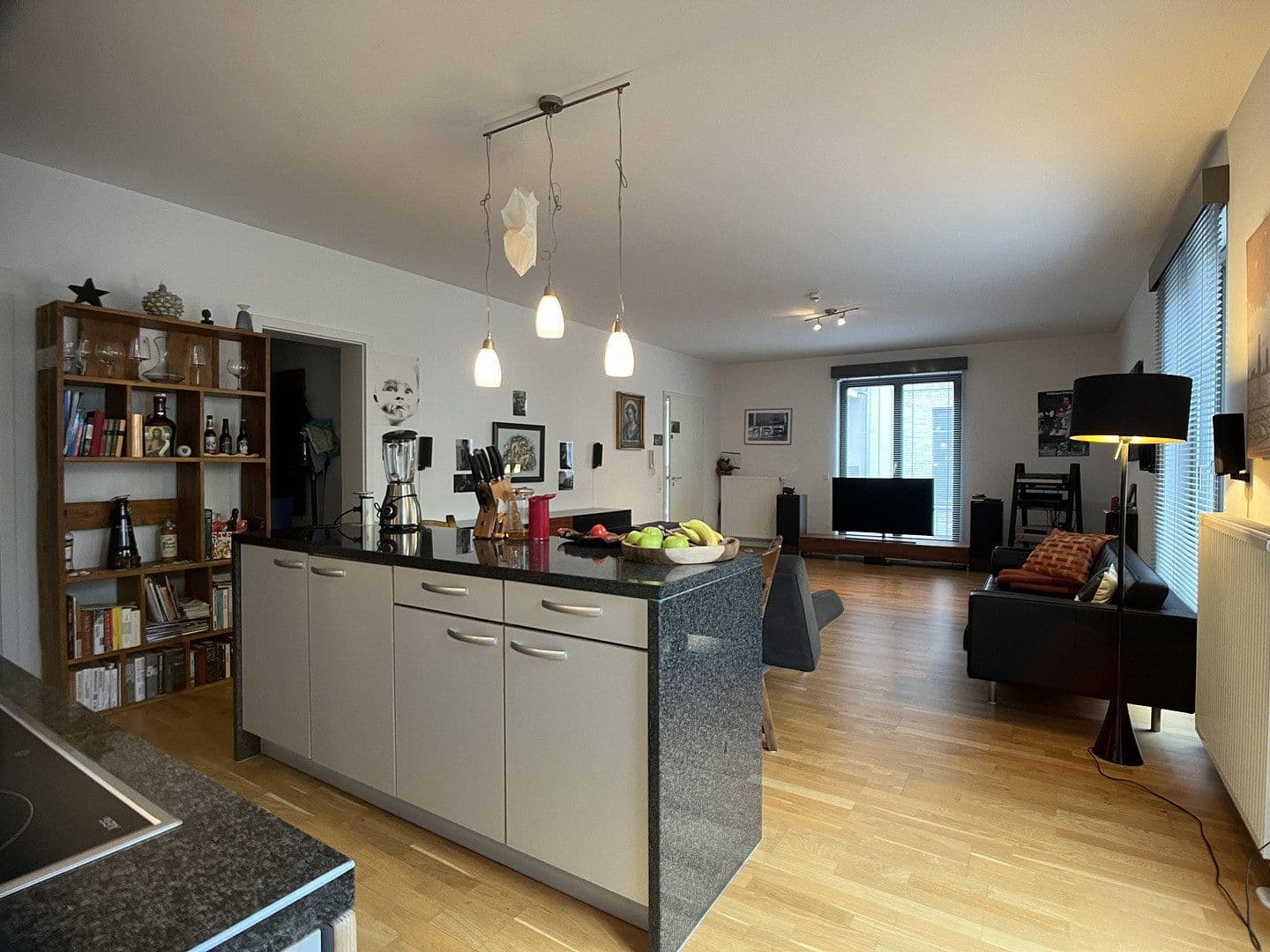 Prodej bytu 2+1 92 m², Frankfurt, Hessen Prodej bytu 2+1 92 m², Frankfurt, Hessen
