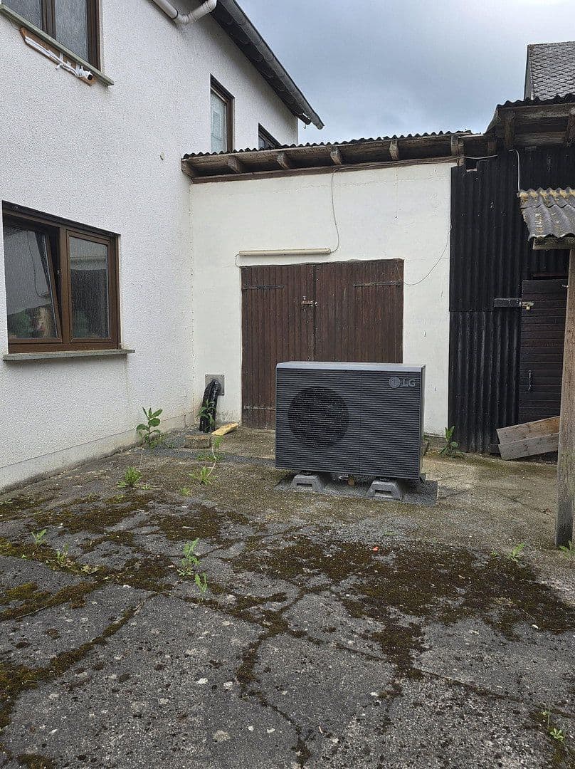 Prodej domu 311 m², pozemek 1.432 m², Mastershausen, Porýní-Falc Prodej domu 311 m², pozemek 1.432 m², Mastershausen, Porýní-Falc
