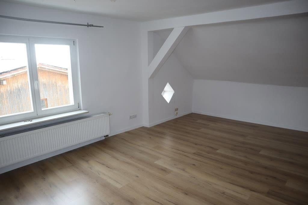 Prodej bytu 7+1 114 m², Unterer Markt 18, Schönberg, Bavorsko Prodej bytu 7+1 114 m², Unterer Markt 18, Schönberg, Bavorsko