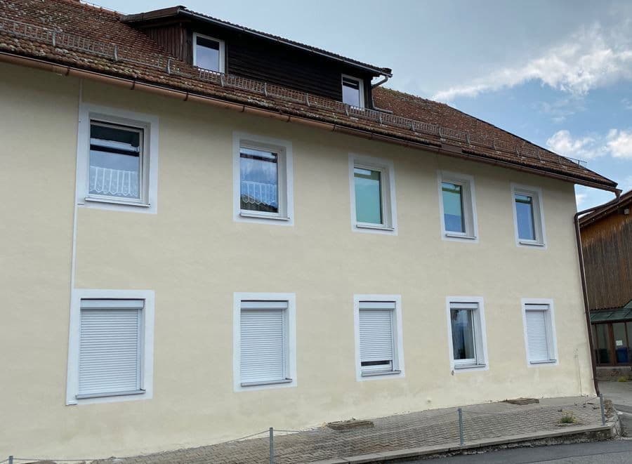 Prodej bytu 7+1 114 m², Unterer Markt 18, Schönberg, Bavorsko Prodej bytu 7+1 114 m², Unterer Markt 18, Schönberg, Bavorsko