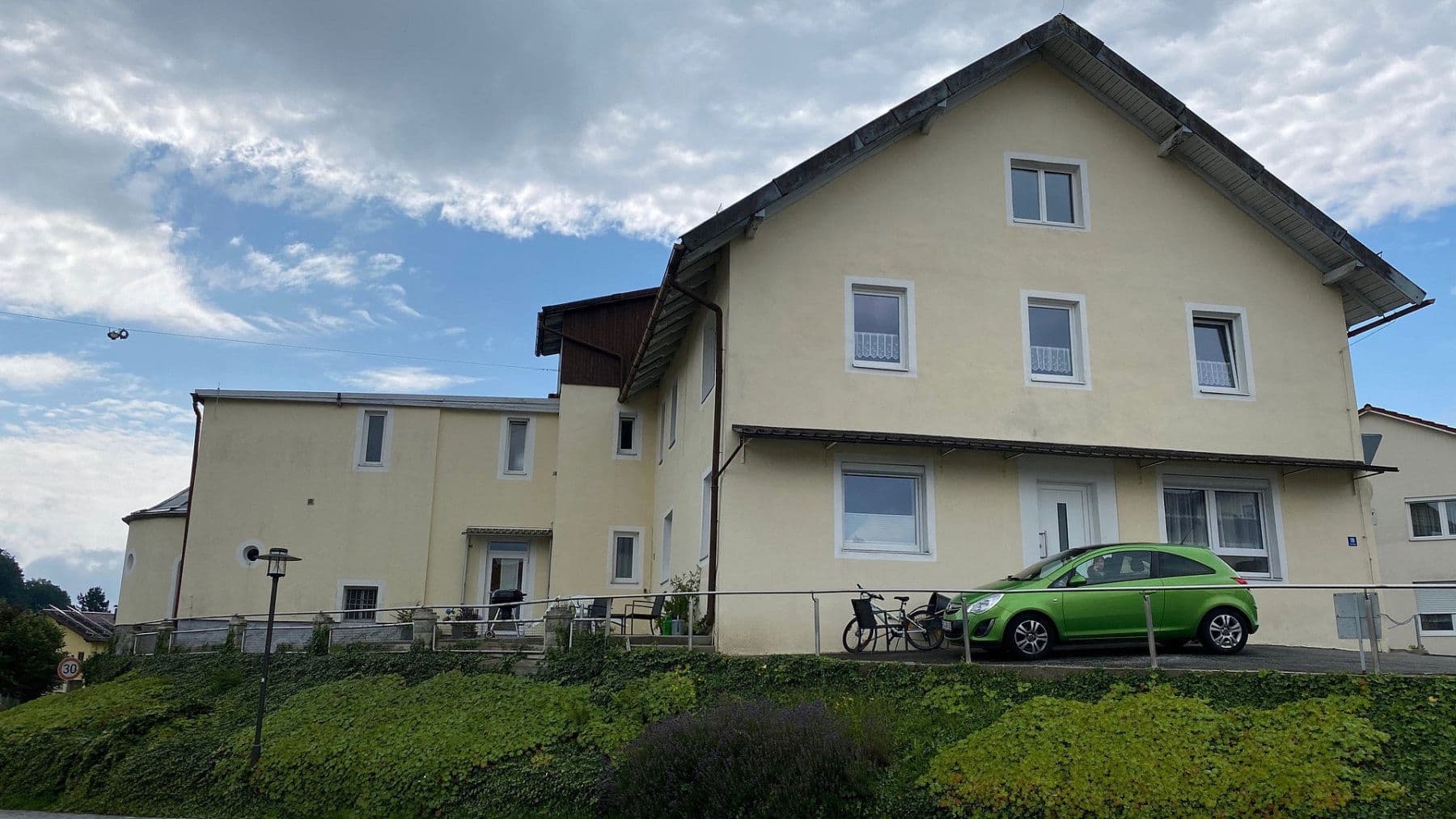 Prodej bytu 7+1 114 m², Unterer Markt 18, Schönberg, Bavorsko Prodej bytu 7+1 114 m², Unterer Markt 18, Schönberg, Bavorsko