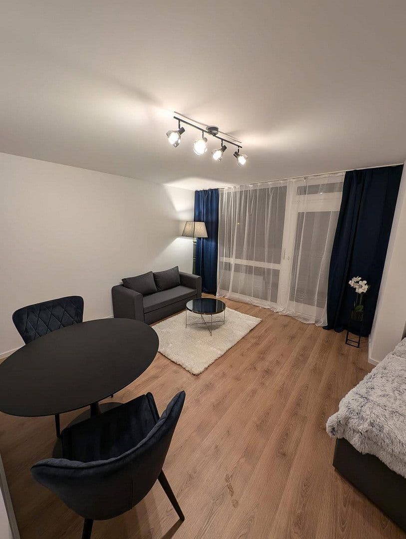 Pronájem bytu 1+1 32 m², München, Bavorsko Pronájem bytu 1+1 32 m², München, Bavorsko