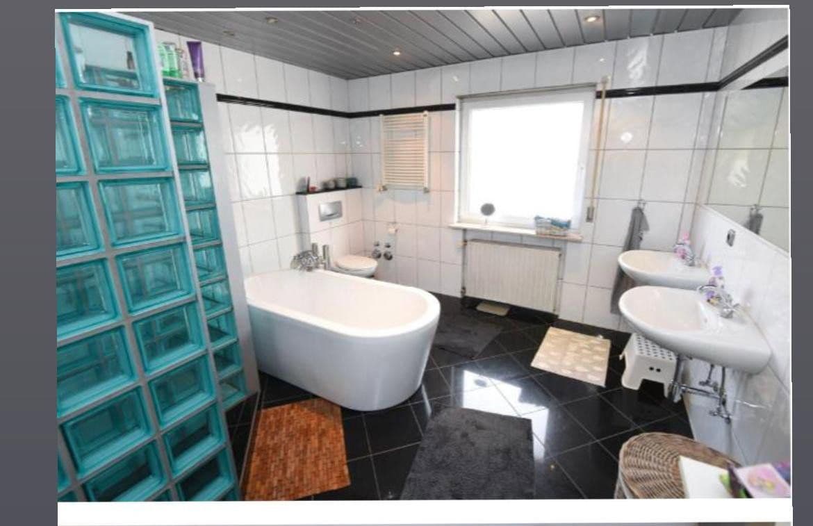 Prodej domu 252 m², pozemek 767 m², Mutterstadt, Porýní-Falc Prodej domu 252 m², pozemek 767 m², Mutterstadt, Porýní-Falc