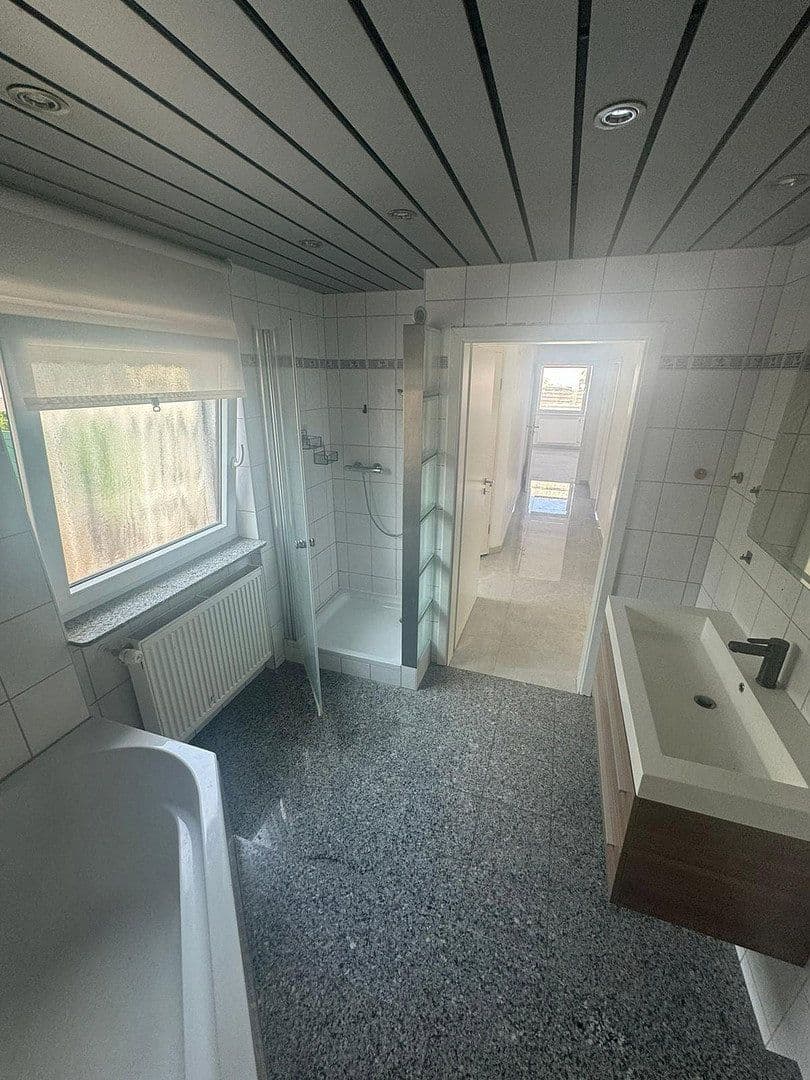 Prodej domu 252 m², pozemek 767 m², Mutterstadt, Porýní-Falc Prodej domu 252 m², pozemek 767 m², Mutterstadt, Porýní-Falc