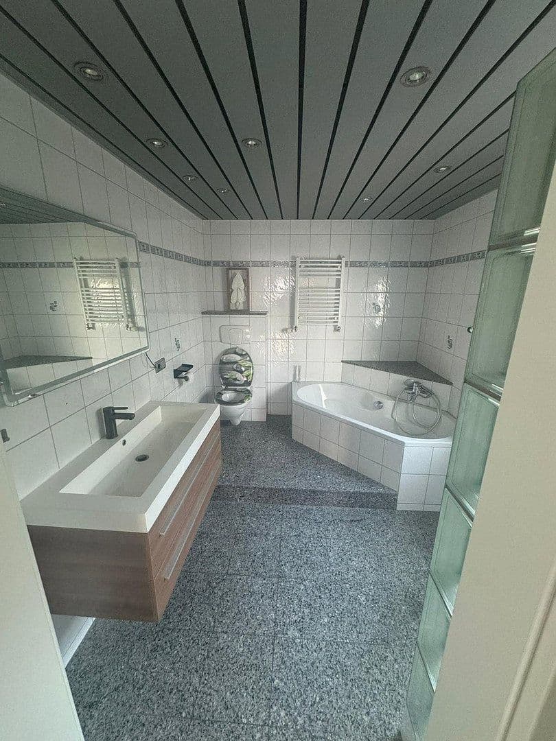 Prodej domu 252 m², pozemek 767 m², Mutterstadt, Porýní-Falc Prodej domu 252 m², pozemek 767 m², Mutterstadt, Porýní-Falc