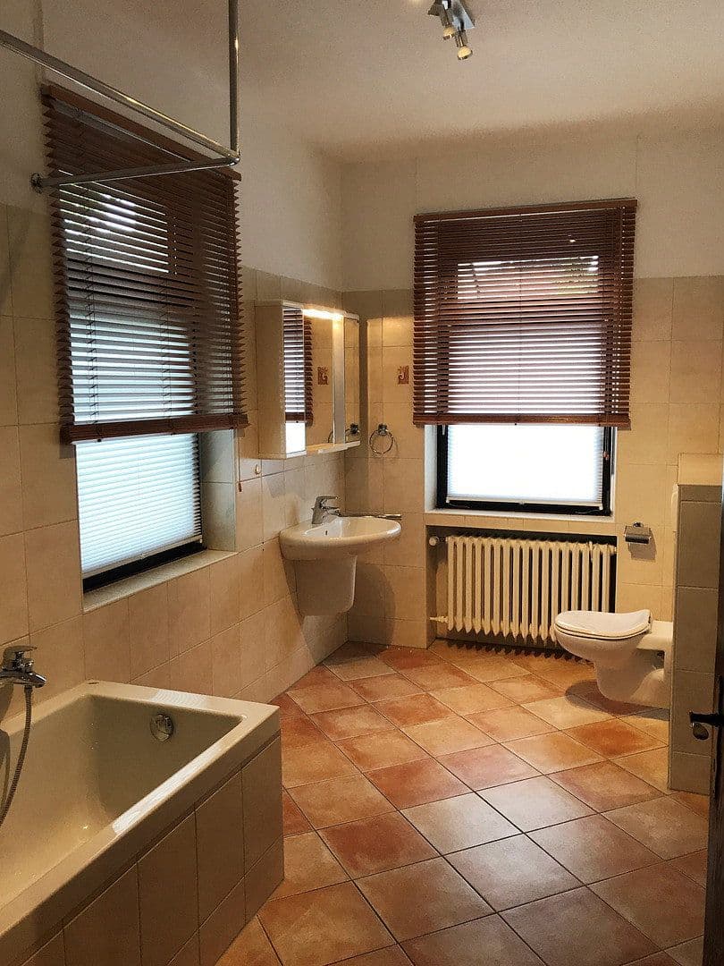Prodej domu 280 m², pozemek 1.223 m², Dortmund, Severní Porýní-Vestfálsko Prodej domu 280 m², pozemek 1.223 m², Dortmund, Severní Porýní-Vestfálsko