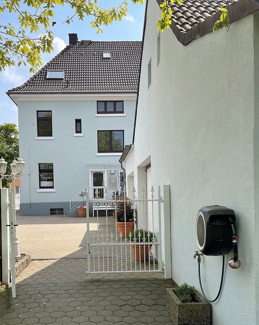 Prodej domu 280 m², pozemek 1.223 m², Dortmund, Severní Porýní-Vestfálsko Prodej domu 280 m², pozemek 1.223 m², Dortmund, Severní Porýní-Vestfálsko