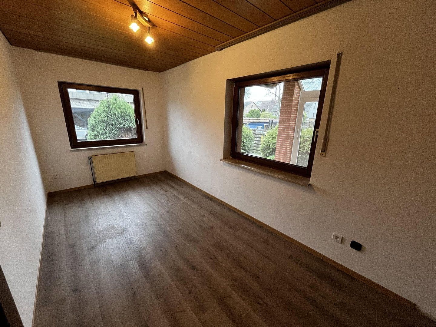 Pronájem bytu 3+1 90 m², Calberlah, Dolní Sasko Pronájem bytu 3+1 90 m², Calberlah, Dolní Sasko