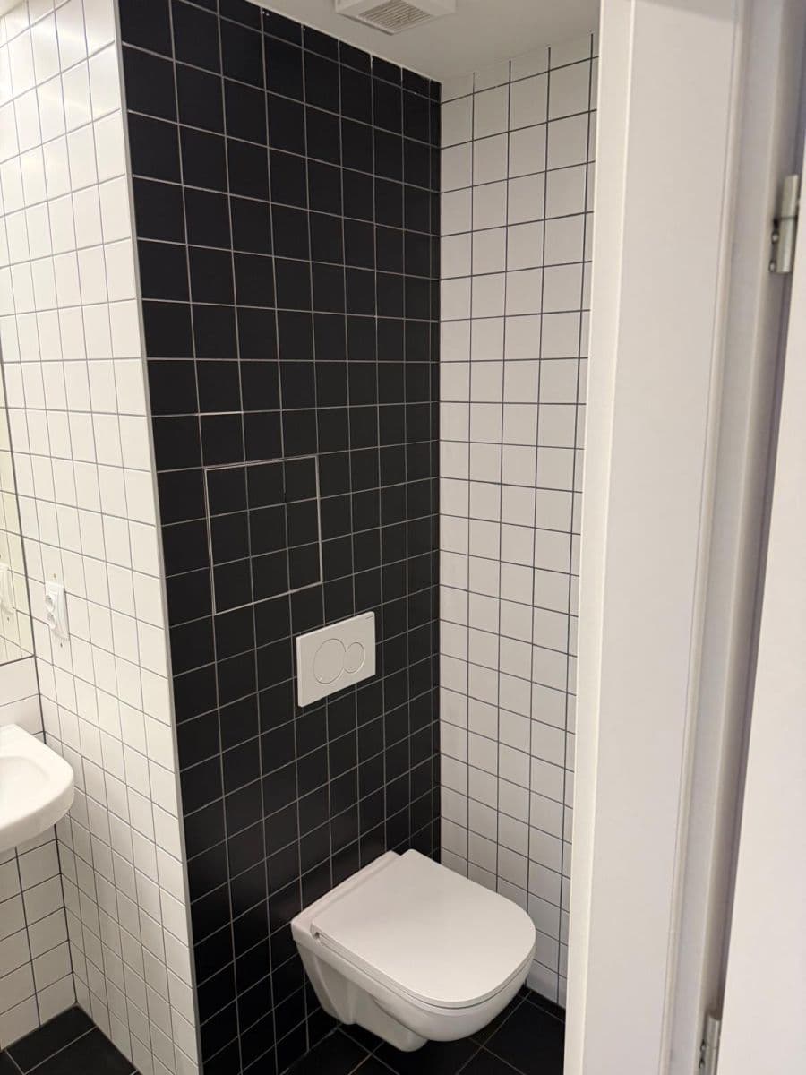 Pronájem bytu 1+kk 36 m², Bělehradská, Pardubice, Pardubický kraj Pronájem bytu 1+kk 36 m², Bělehradská, Pardubice, Pardubický kraj