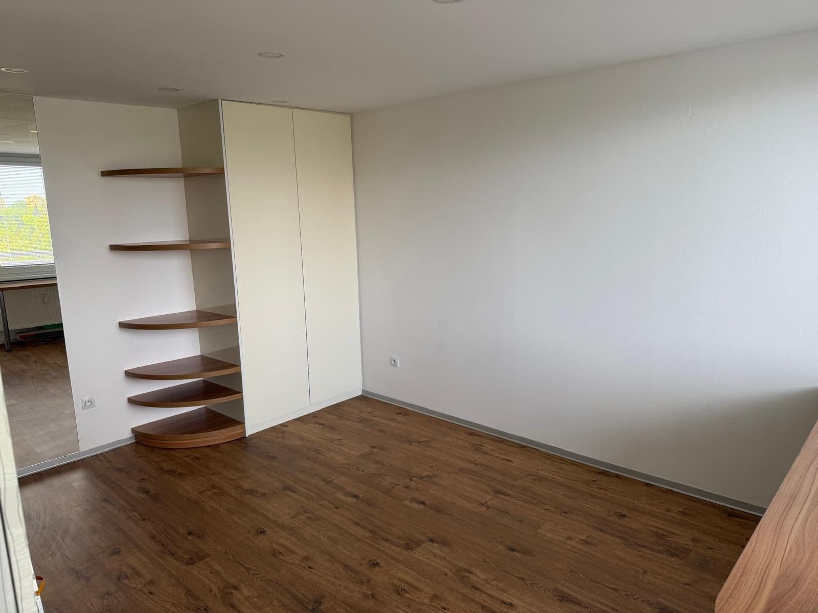 Pronájem bytu 1+kk 36 m², Bělehradská, Pardubice, Pardubický kraj Pronájem bytu 1+kk 36 m², Bělehradská, Pardubice, Pardubický kraj