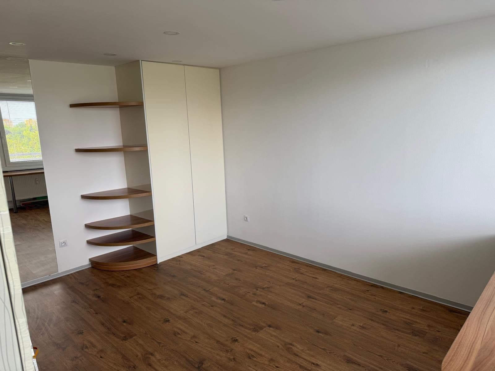 Pronájem bytu 1+kk 36 m², Bělehradská, Pardubice, Pardubický kraj Pronájem bytu 1+kk 36 m², Bělehradská, Pardubice, Pardubický kraj