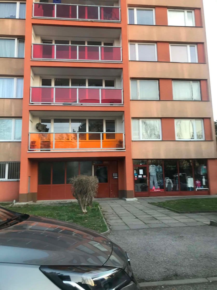 Prodej bytu 1+kk 38 m², Ostravská, Kladno, Středočeský kraj Prodej bytu 1+kk 38 m², Ostravská, Kladno, Středočeský kraj