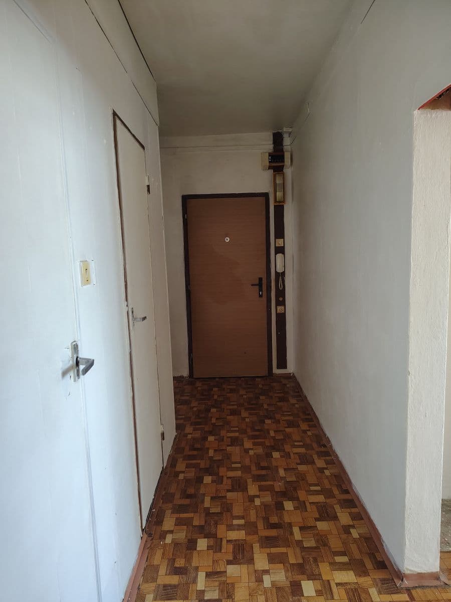 Prodej bytu 3+1 68 m², Na Valtické, Břeclav, Jihomoravský kraj Prodej bytu 3+1 68 m², Na Valtické, Břeclav, Jihomoravský kraj