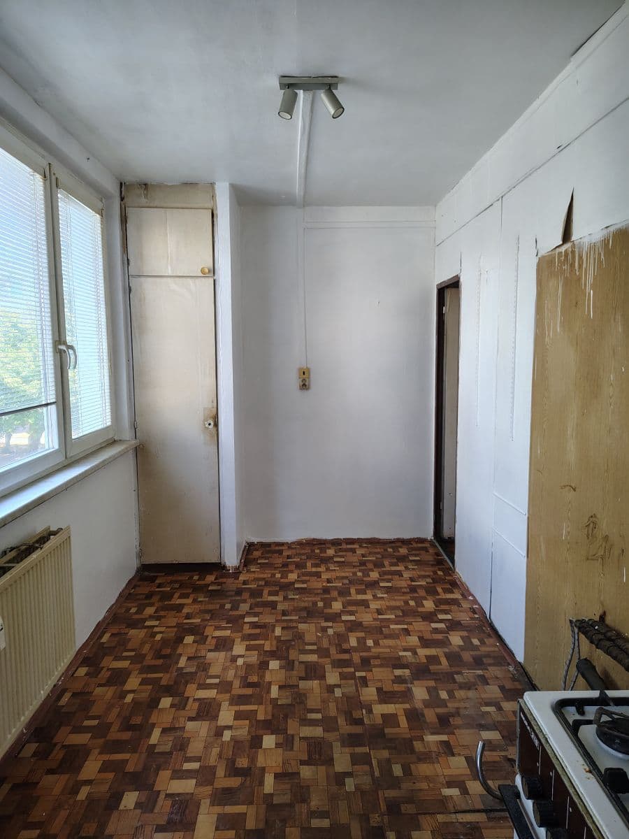 Prodej bytu 3+1 68 m², Na Valtické, Břeclav, Jihomoravský kraj Prodej bytu 3+1 68 m², Na Valtické, Břeclav, Jihomoravský kraj