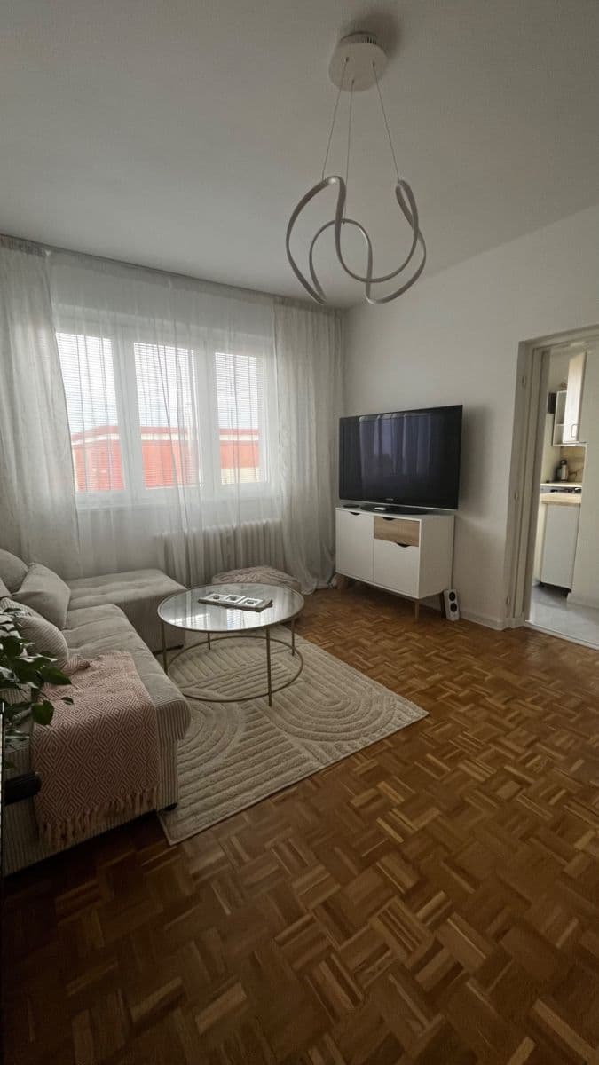 Prodej bytu 2+1 59 m², Jiráskova, Lužec nad Vltavou, Středočeský kraj Prodej bytu 2+1 59 m², Jiráskova, Lužec nad Vltavou, Středočeský kraj