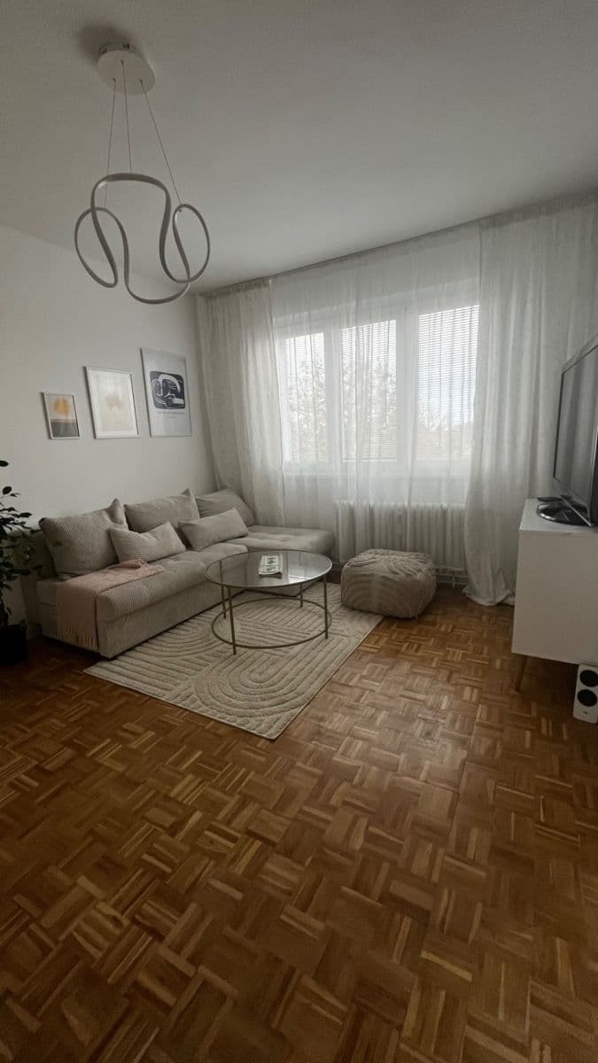 Prodej bytu 2+1 59 m², Jiráskova, Lužec nad Vltavou, Středočeský kraj Prodej bytu 2+1 59 m², Jiráskova, Lužec nad Vltavou, Středočeský kraj