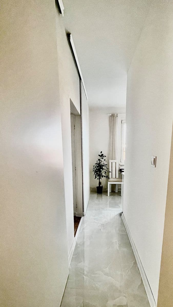 Prodej bytu 2+1 59 m², Jiráskova, Lužec nad Vltavou, Středočeský kraj Prodej bytu 2+1 59 m², Jiráskova, Lužec nad Vltavou, Středočeský kraj