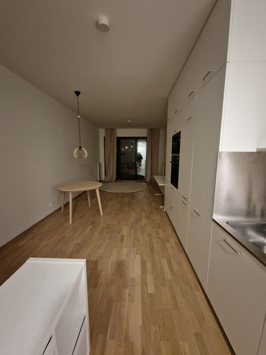 Pronájem bytu 1+kk 46 m², K Červenému vrchu, Praha, Praha Pronájem bytu 1+kk 46 m², K Červenému vrchu, Praha, Praha
