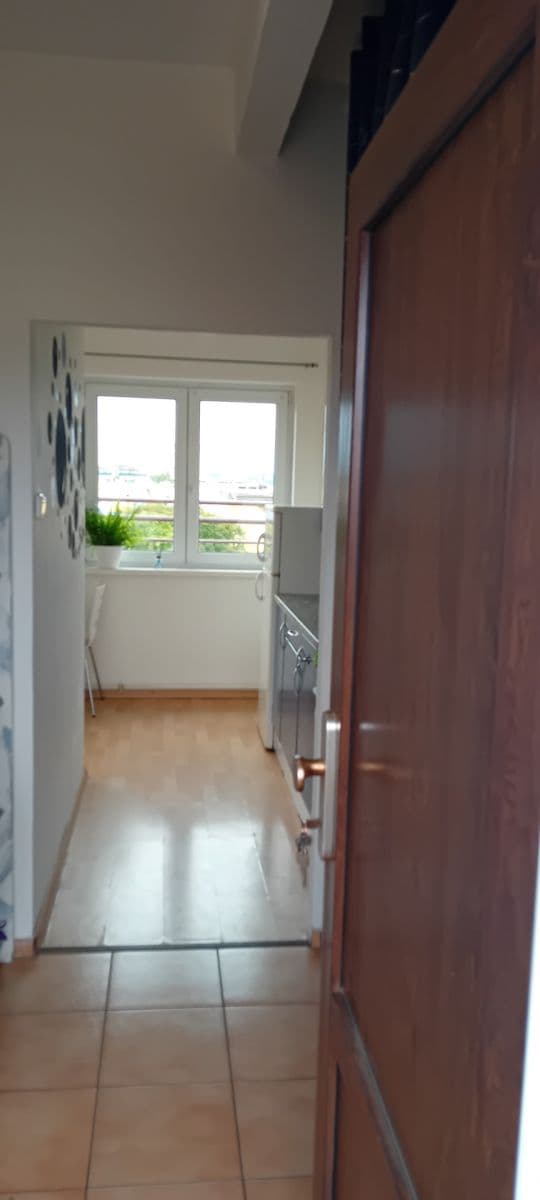 Pronájem bytu 1+kk 30 m², Obětí 6. května, Praha, Praha Pronájem bytu 1+kk 30 m², Obětí 6. května, Praha, Praha