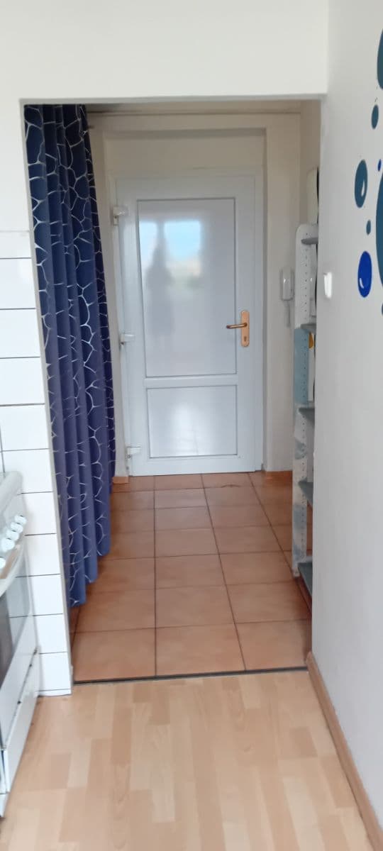 Pronájem bytu 1+kk 30 m², Obětí 6. května, Praha, Praha Pronájem bytu 1+kk 30 m², Obětí 6. května, Praha, Praha