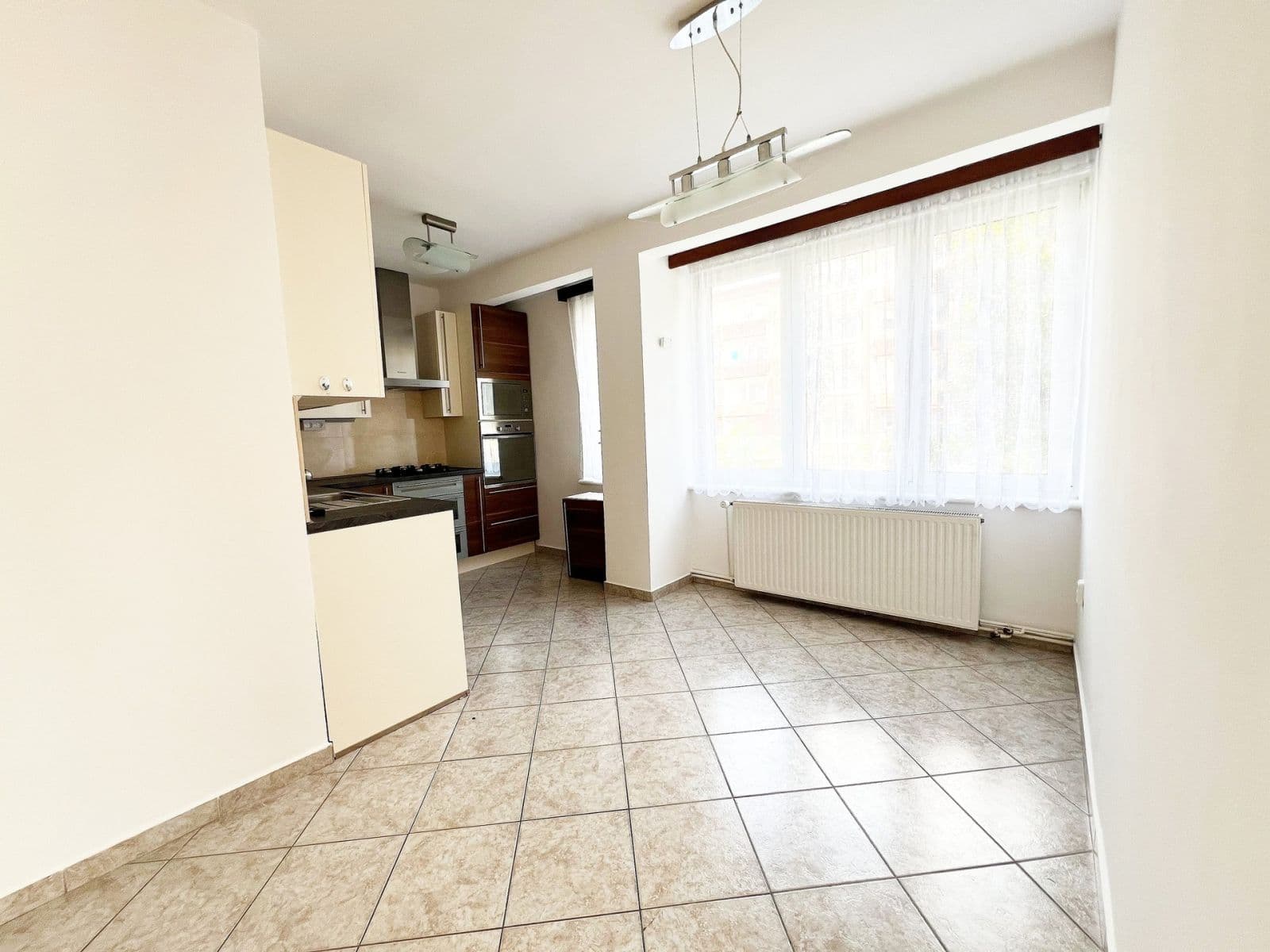 Pronájem bytu 3+1 72 m², Na Šutce, Praha, Praha Pronájem bytu 3+1 72 m², Na Šutce, Praha, Praha