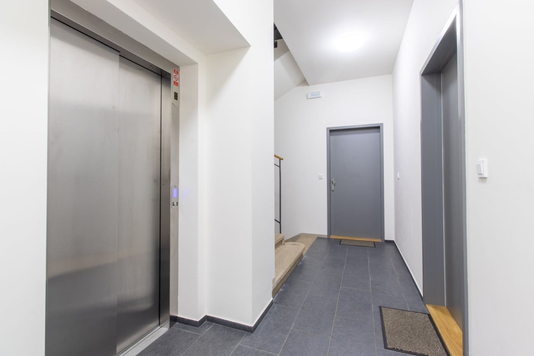Pronájem bytu 1+kk 26 m², Na Topolce, Praha, Praha Pronájem bytu 1+kk 26 m², Na Topolce, Praha, Praha