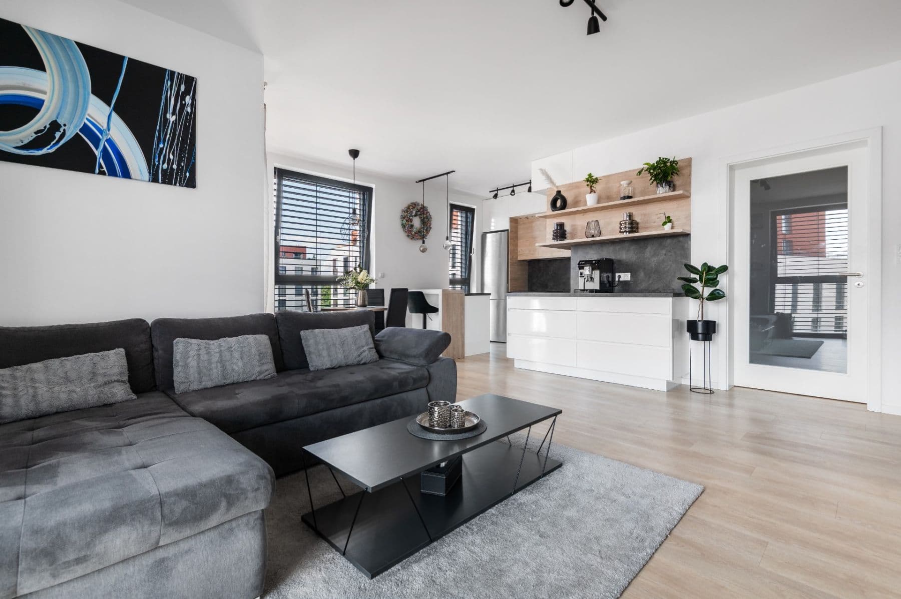 Prodej bytu 2+kk 65 m², Zásmucká, Kolín, Středočeský kraj Prodej bytu 2+kk 65 m², Zásmucká, Kolín, Středočeský kraj
