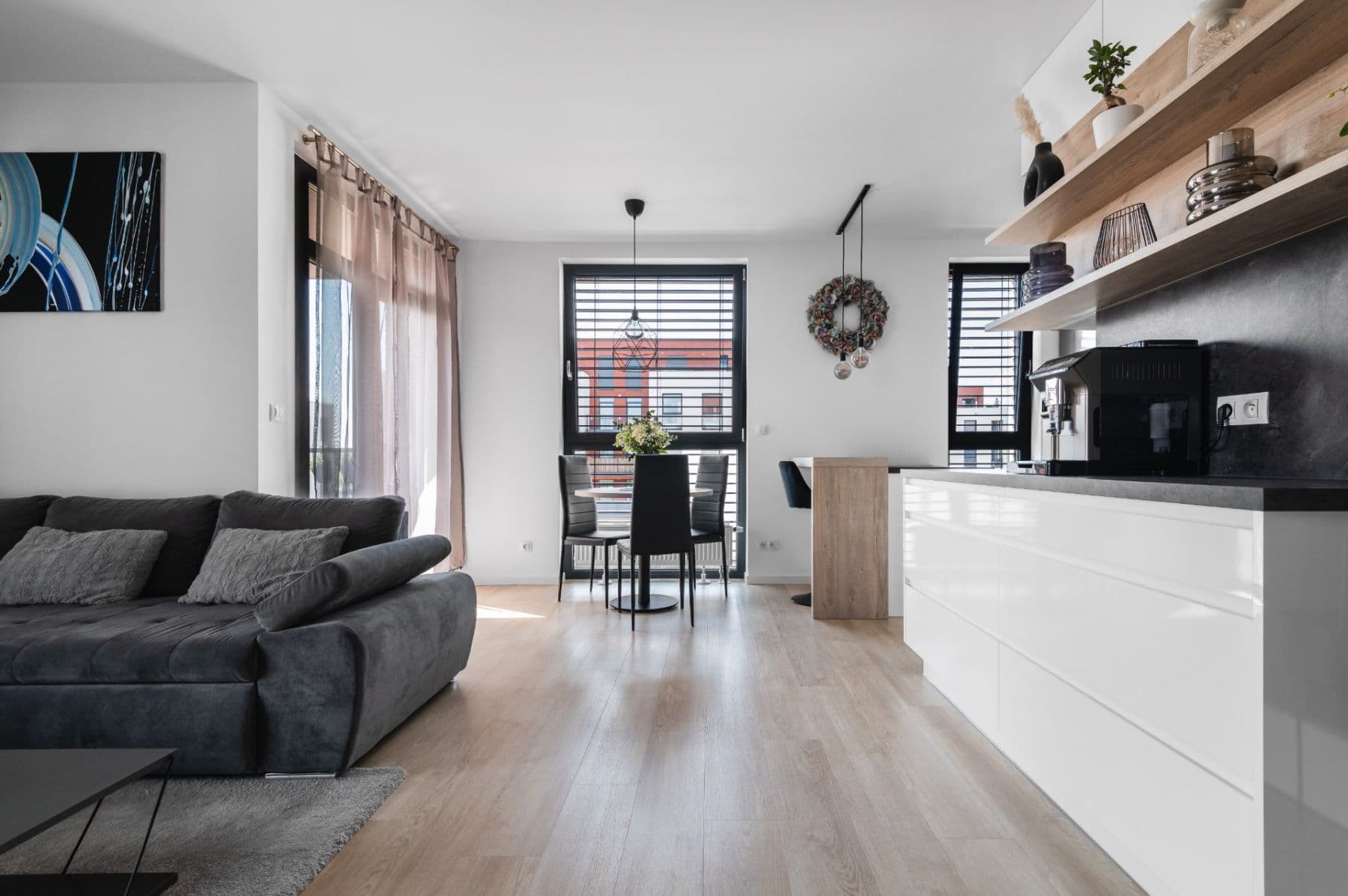 Prodej bytu 2+kk 65 m², Zásmucká, Kolín, Středočeský kraj Prodej bytu 2+kk 65 m², Zásmucká, Kolín, Středočeský kraj