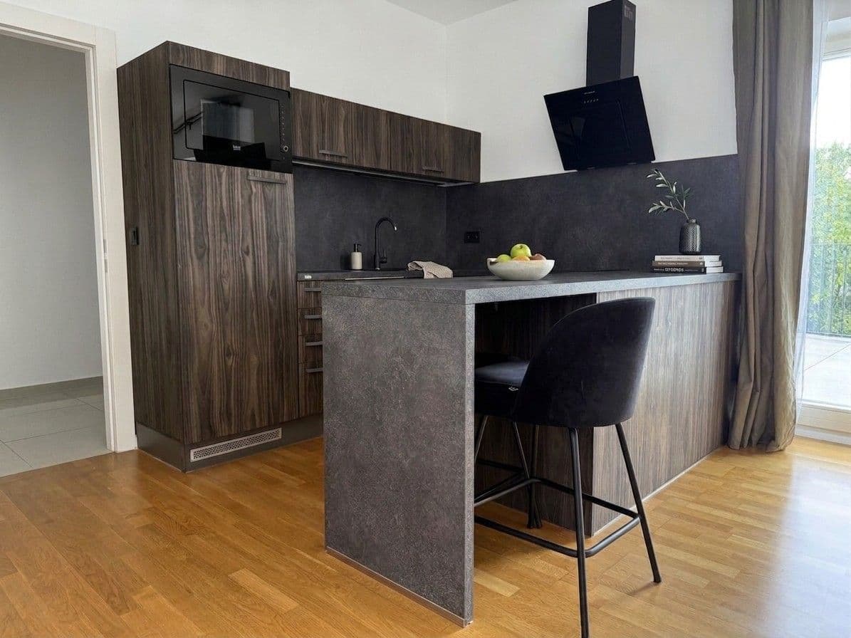 Prodej bytu 1+kk 81 m², Záhřebská, Praha, Praha Prodej bytu 1+kk 81 m², Záhřebská, Praha, Praha