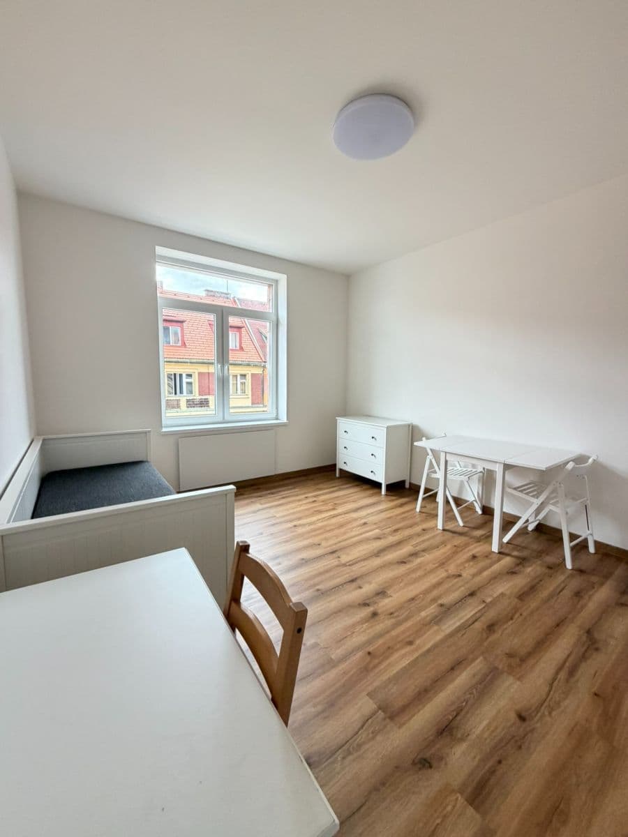 Pronájem bytu 1+kk 24 m², Písecká, Praha, Praha Pronájem bytu 1+kk 24 m², Písecká, Praha, Praha
