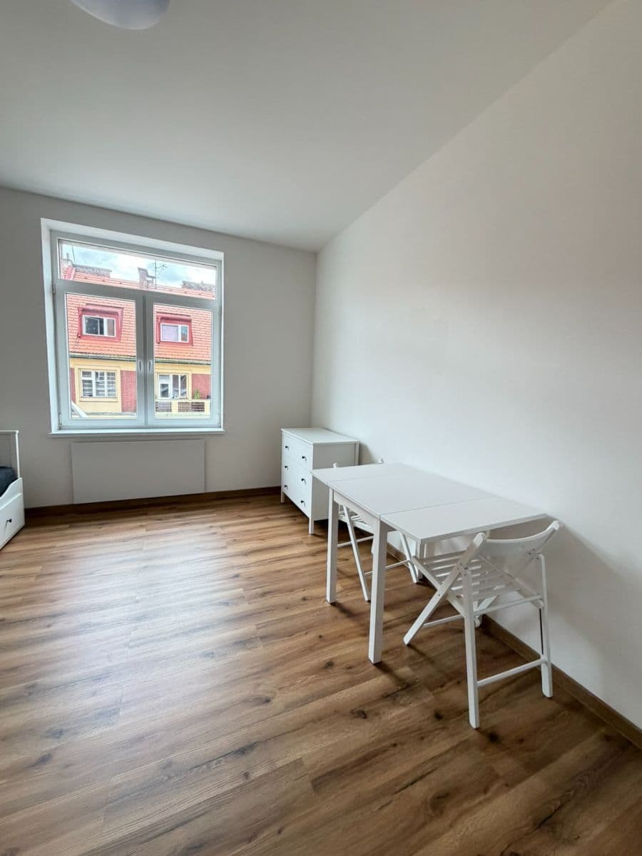 Pronájem bytu 1+kk 24 m², Písecká, Praha, Praha Pronájem bytu 1+kk 24 m², Písecká, Praha, Praha