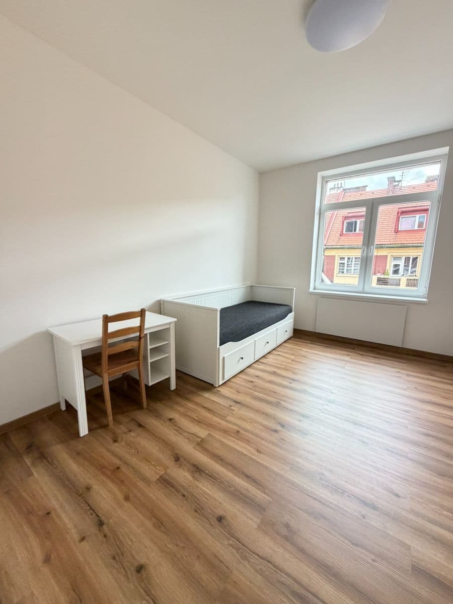 Pronájem bytu 1+kk 24 m², Písecká, Praha, Praha Pronájem bytu 1+kk 24 m², Písecká, Praha, Praha