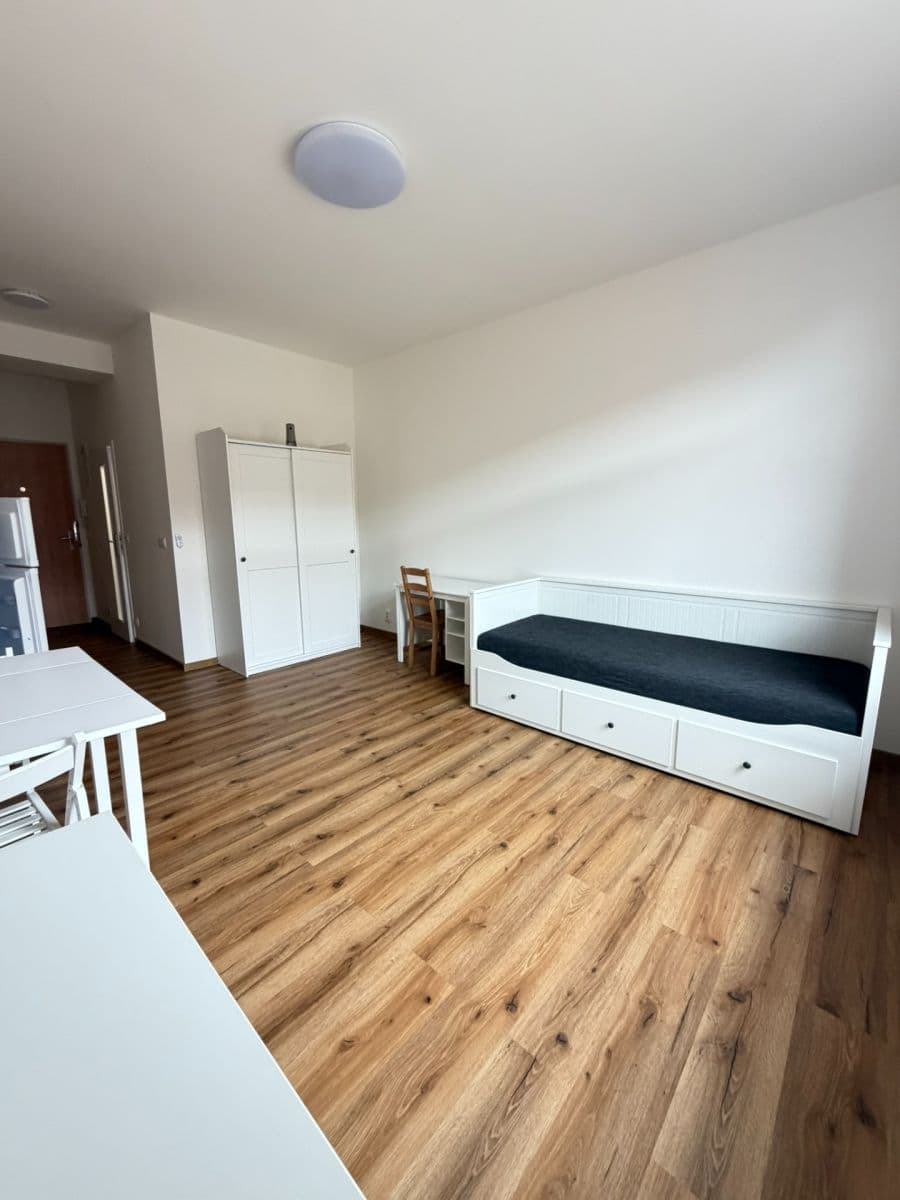 Pronájem bytu 1+kk 24 m², Písecká, Praha, Praha Pronájem bytu 1+kk 24 m², Písecká, Praha, Praha