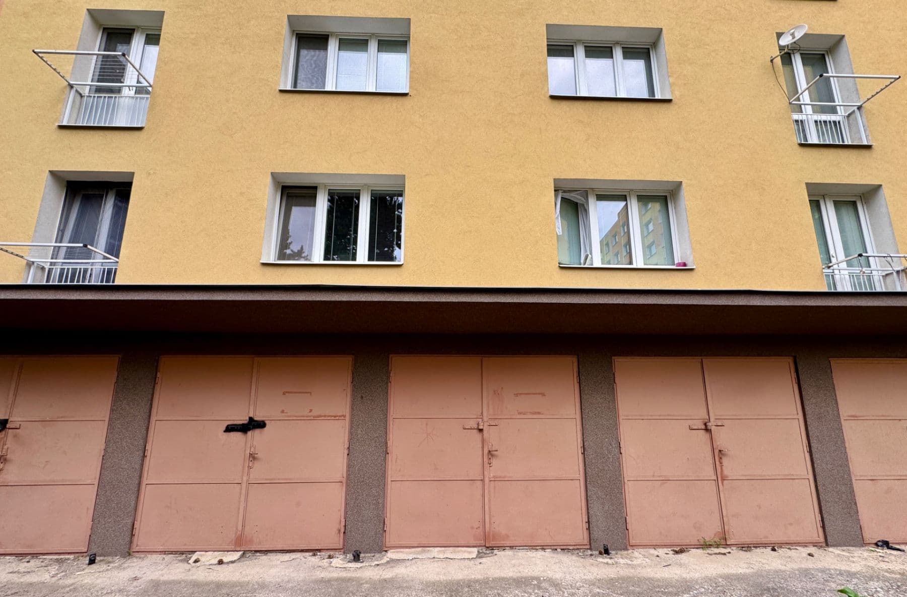 Prodej garáže 15 m², Na Magistrále, Kolín, Středočeský kraj Prodej garáže 15 m², Na Magistrále, Kolín, Středočeský kraj
