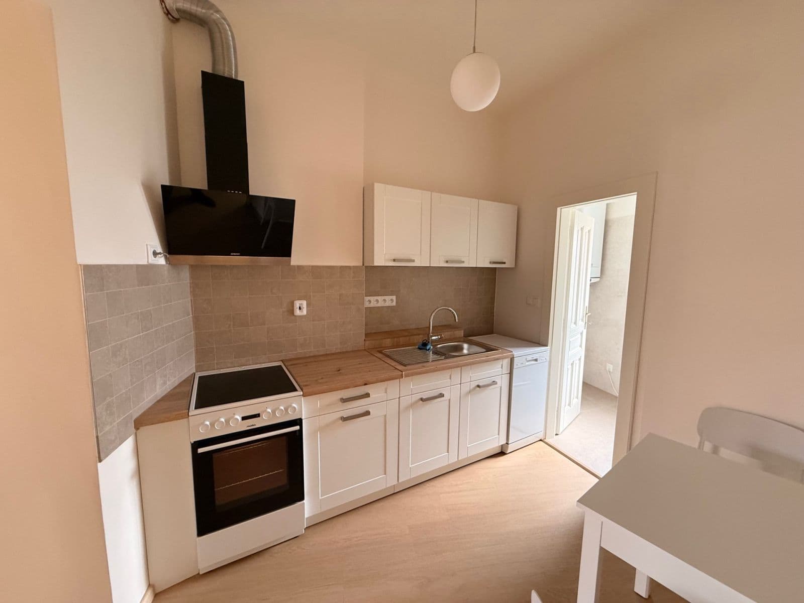 Pronájem bytu 2+1 52 m², Krymská, Praha, Praha Pronájem bytu 2+1 52 m², Krymská, Praha, Praha