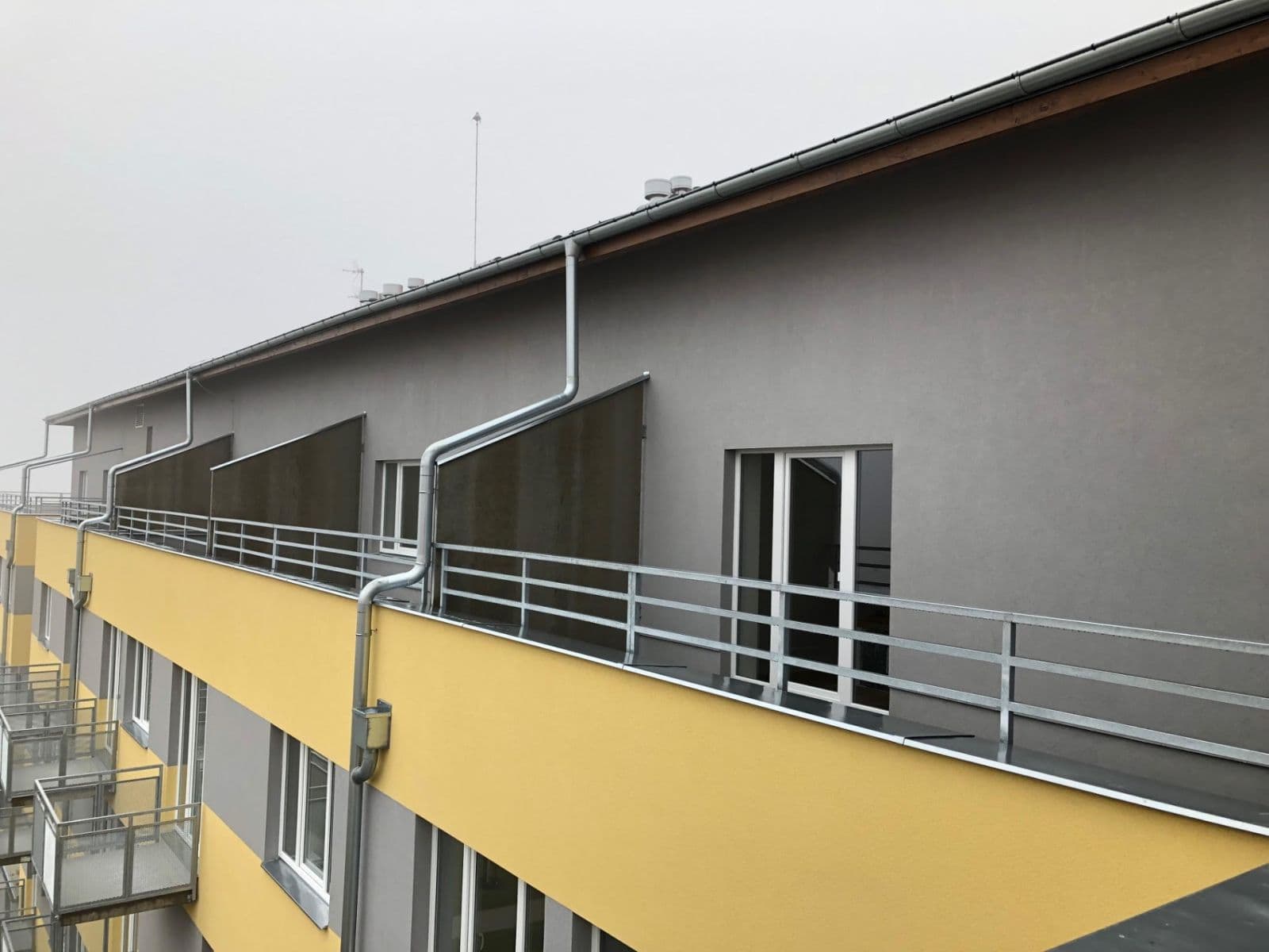 Pronájem bytu 1+kk 30 m², Jaroslava Holečka, Kladno, Středočeský kraj Pronájem bytu 1+kk 30 m², Jaroslava Holečka, Kladno, Středočeský kraj
