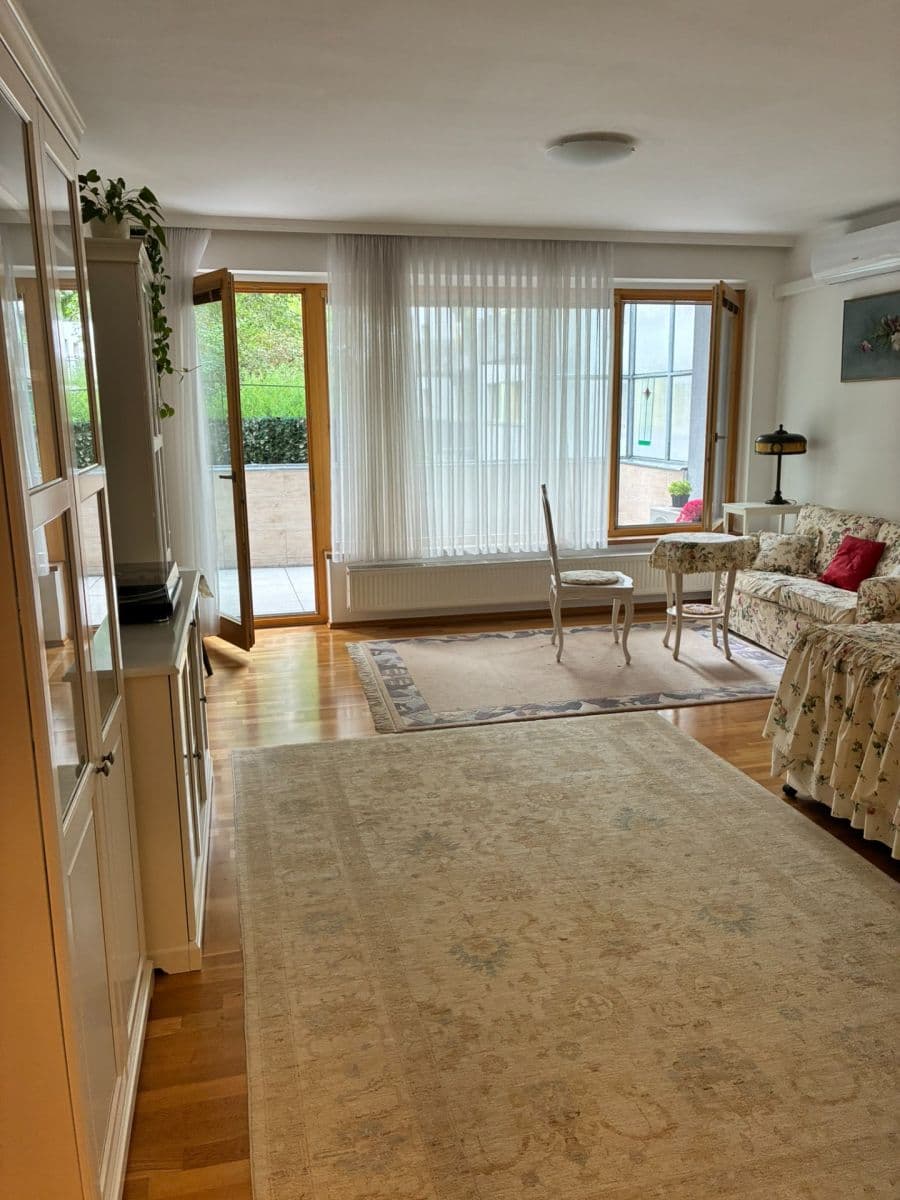 Prodej bytu 1+kk 54 m², Tibetská, Praha, Praha Prodej bytu 1+kk 54 m², Tibetská, Praha, Praha