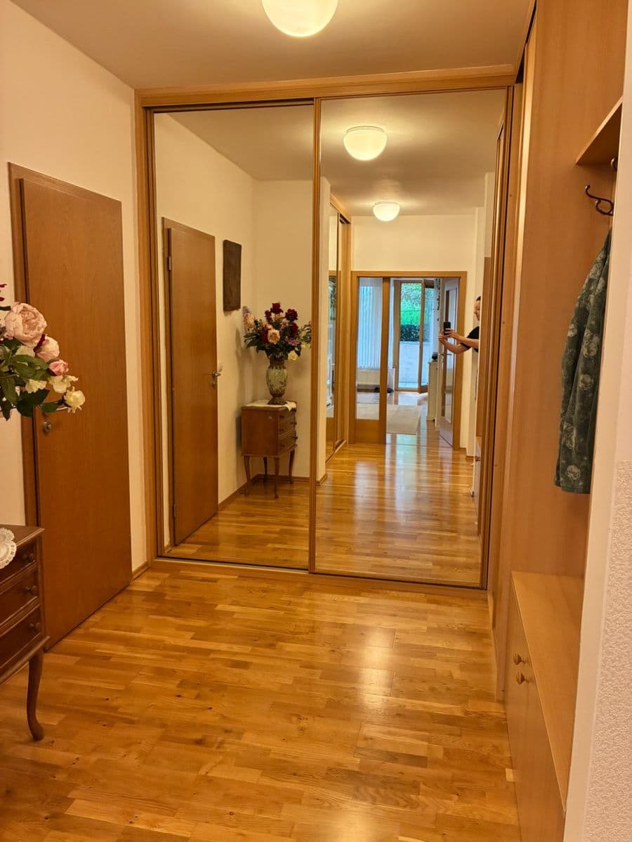 Prodej bytu 1+kk 54 m², Tibetská, Praha, Praha Prodej bytu 1+kk 54 m², Tibetská, Praha, Praha