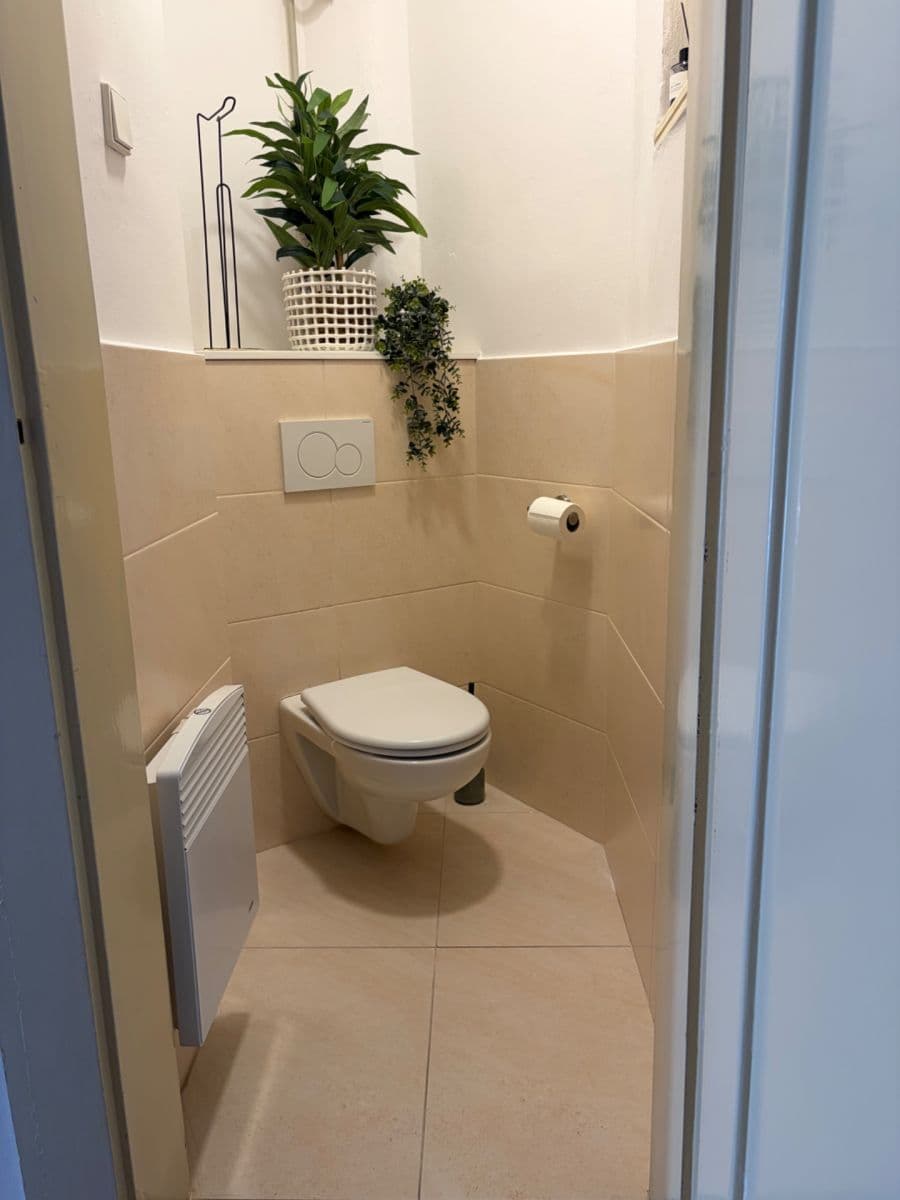 Pronájem bytu 2+1 70 m², Minská, Praha, Praha Pronájem bytu 2+1 70 m², Minská, Praha, Praha